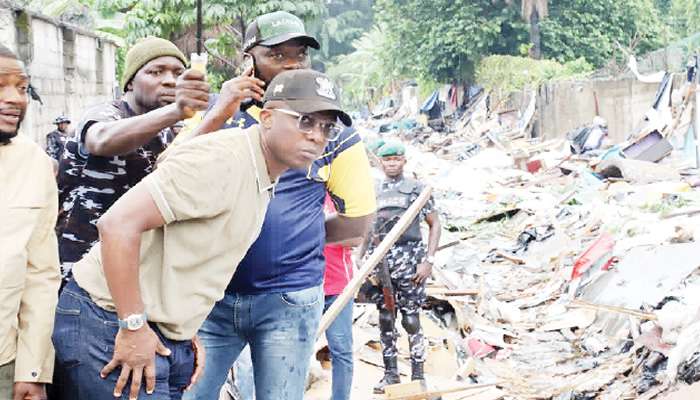 The commissioner, Tokunbo Wahab, and others at one of the marked areas. Photo: X@tokunboh_Wahab