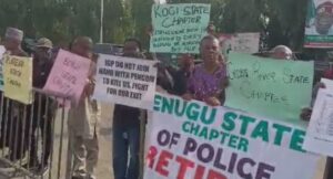 The retired police officers protesting unpaid pensions under the contributory pension scheme in Abuja.